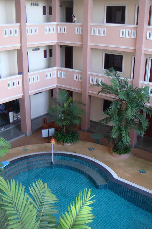 Sb Park Mansion Hotell Phuket Exteriör bild